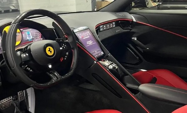 Lüks otomobillerle para aklama! Son model arabalar gizli otoparktan çıktı